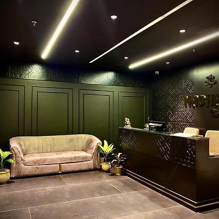 Hôtel Madhav'S Lap Of Luxury à Moradabad Extérieur photo
